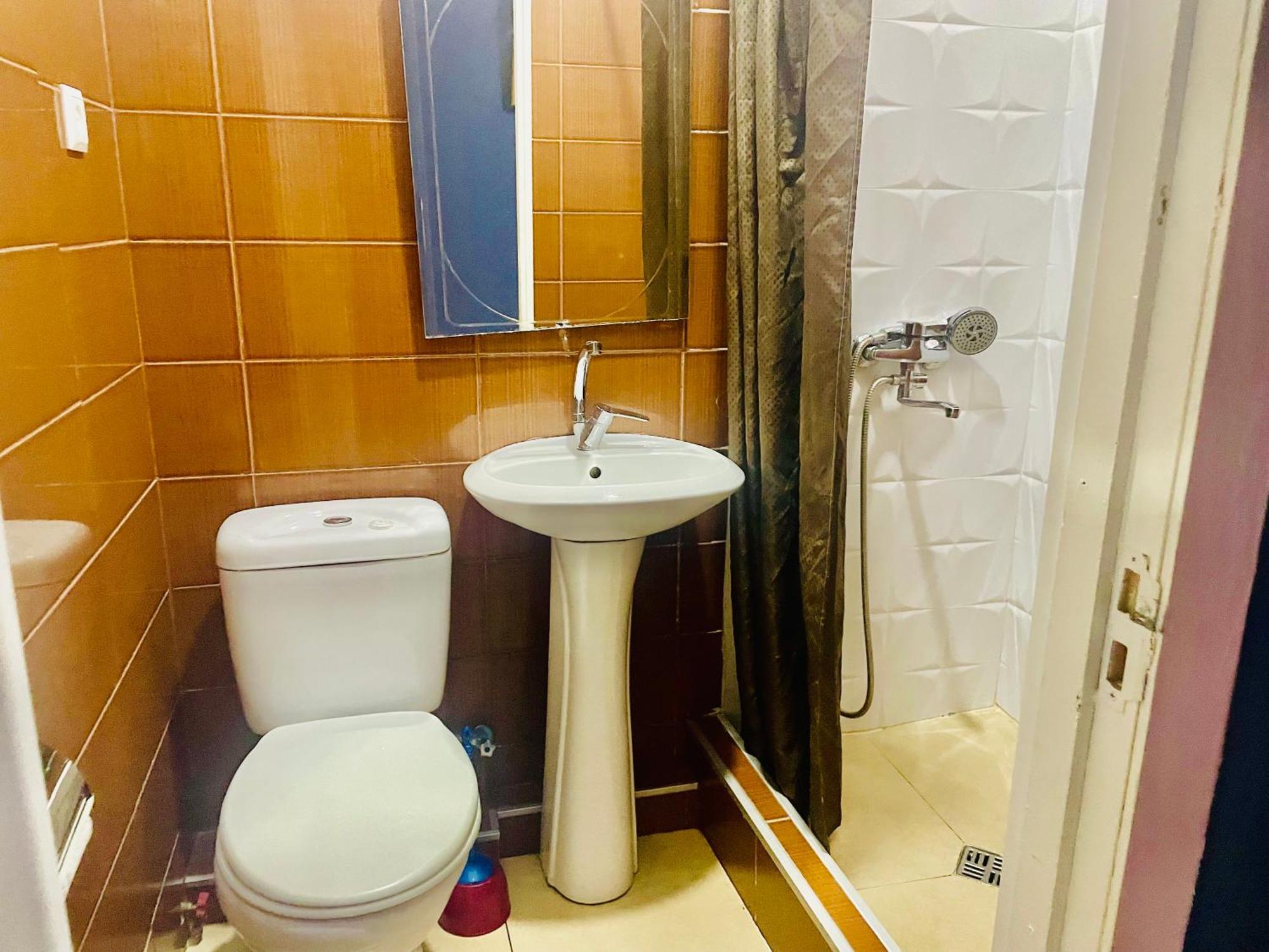 Hotel Klarastan Bon Voyage Тбилиси Экстерьер фото