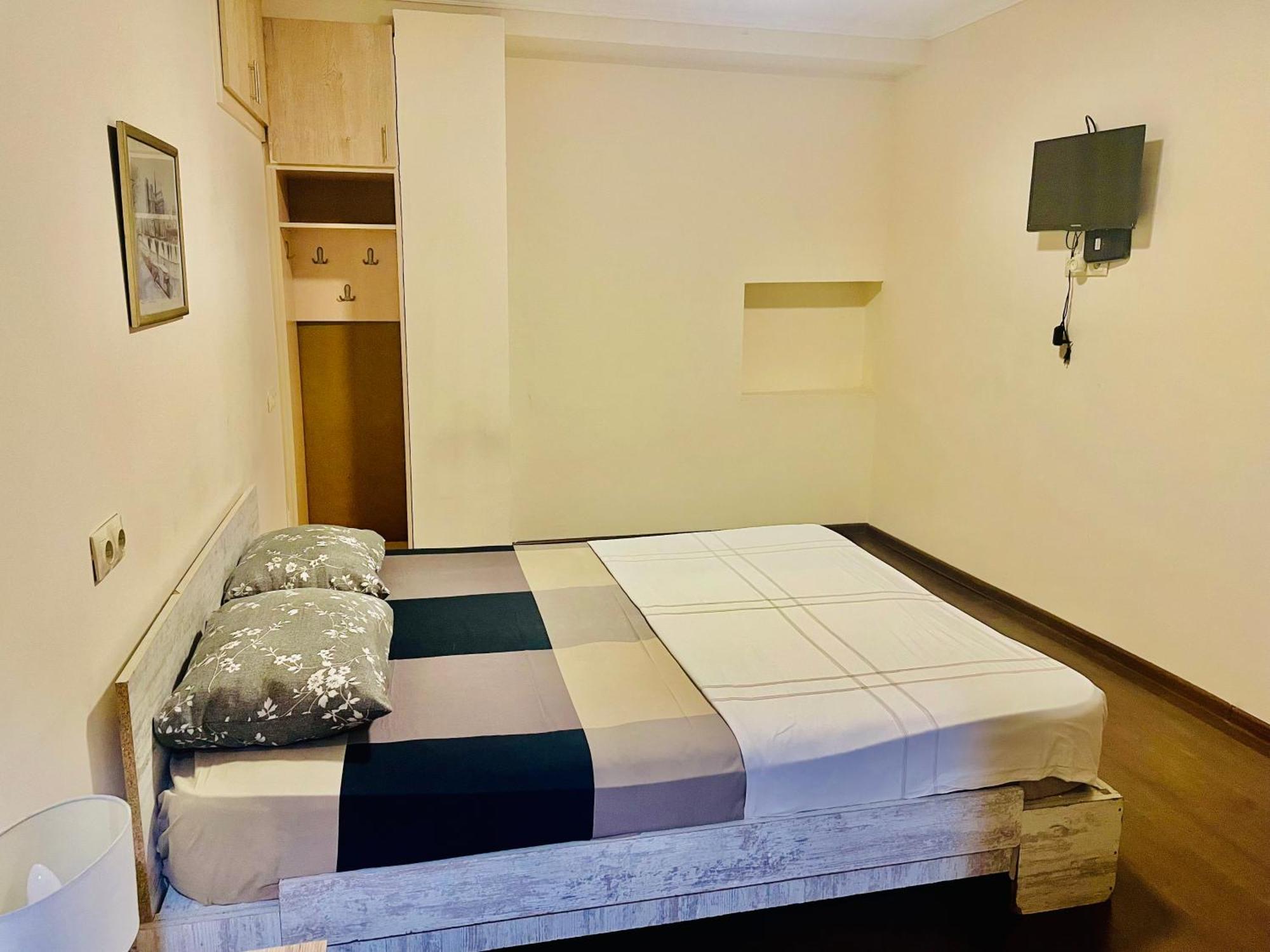 Hotel Klarastan Bon Voyage Тбилиси Экстерьер фото