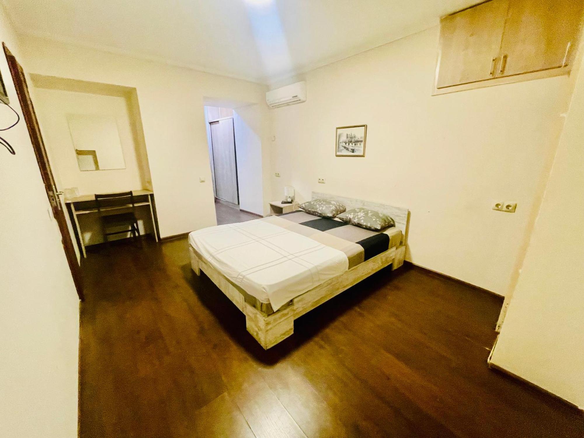 Hotel Klarastan Bon Voyage Тбилиси Экстерьер фото